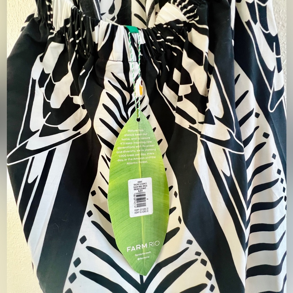 FARM Rio Black & White Tropical Leaf V‑Neck Maxi Dress - Picture 8 of 8